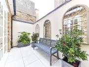 apartment Chesterfield Hill, W1J Mayfair