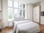 apartment Fairbairn Residence, 12 Clarendon Road, Leeds,...