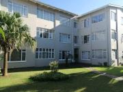 Apartment / Flat To Rent in Essenwood, Durban