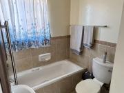Apartment / Flat To Rent in Mooikloof Ridge, Pretoria