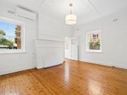 Apartment for rent 4/92 Barkly Street, St Kilda VIC 3182