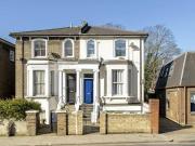 apartment for rent in Askew Road Shepherds Bush, W12 apartment for rent in Askew Road Shepherds Bush, W12