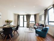 apartment for rent in Back Church Lane, London