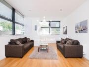 Apartment for rent in Bovis House, Northolt Road,...
