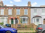 apartment for rent in Crewys Road Peckham, SE15