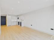 Apartment for rent in Draycote House, London NW9 united...