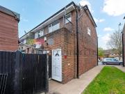 apartment for rent in Elmfield Way, South croydon, South...