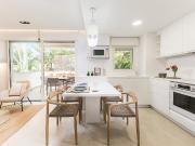 Bright 3 bedroom apartment with private garden in San...