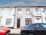 apartment for rent in Lower Cathedral Road Riverside...