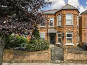 apartment for rent in Manstone Road Cricklewood, NW2
