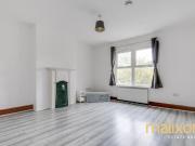 Apartment for rent in Norbury Crescent, London, SW16... Apartment for rent in Norbury Crescent, London, SW16...