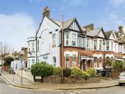 apartment for rent in Okehampton Road Queen's Park, NW10