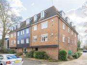 apartment for rent in Old Bridge Street Hampton Wick, KT1