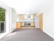 apartment for rent in Streatham High Road London, SW16