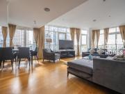 apartment in 2 St. George Wharf, London