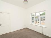 apartment in Aldenham Road, WD23