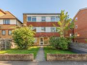 apartment in Avenue Road