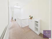 apartment in Ballards Lane, Finchley Central, London, N3 2PA