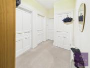 apartment in Ballards Lane, North Finchley, London, N12 0ET