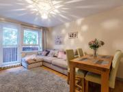 apartment in Baythorne Street