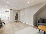 apartment in Canonbury Heights East