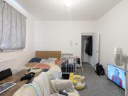 apartment in Cardinal Way HARROW
