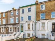apartment in Clyde Road