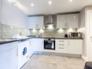 apartment in Commercial Road