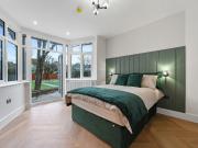 apartment in Corringway, Ealing, W5