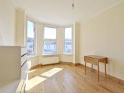 apartment in Durnsford Road