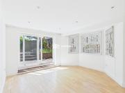 apartment in Finchley Road, London, NW3 7BB