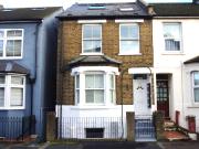 apartment in Gladstone Road