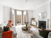 apartment in Gloucester Road, South Kensington SW7...