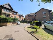 apartment in Gordon Avenue STANMORE