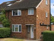 Apartment In Green Close, Feltham Tw13
