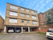 Apartment in Gregories Close Town Centre, Luton, LU3