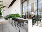 apartment in Hampton Tower, E14