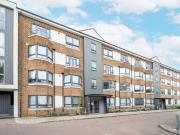apartment in Kew Bridge Court