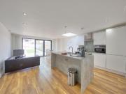 apartment in Kingston Road, South Wimbledon, SW19 1JW