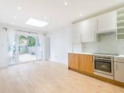 apartment in Larch Road