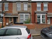 Apartment In Layton Road, Brentford Tw8