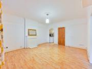 apartment in Mortimer Crescent