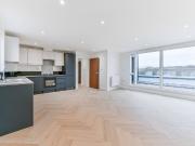 apartment in Norbury Avenue apartment in Norbury Avenue