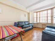 apartment in Queensway