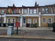 Apartment In Springbank Road, Hither Green, London Se13