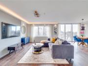 apartment in St. Mary Abbots Terrace, Kensington W14...