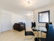 apartment in Walnut Tree Close