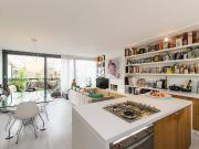 apartment in Westbridge Road