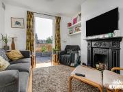 apartment in Westbury Road