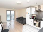 apartment in Wilmington Close, WD18